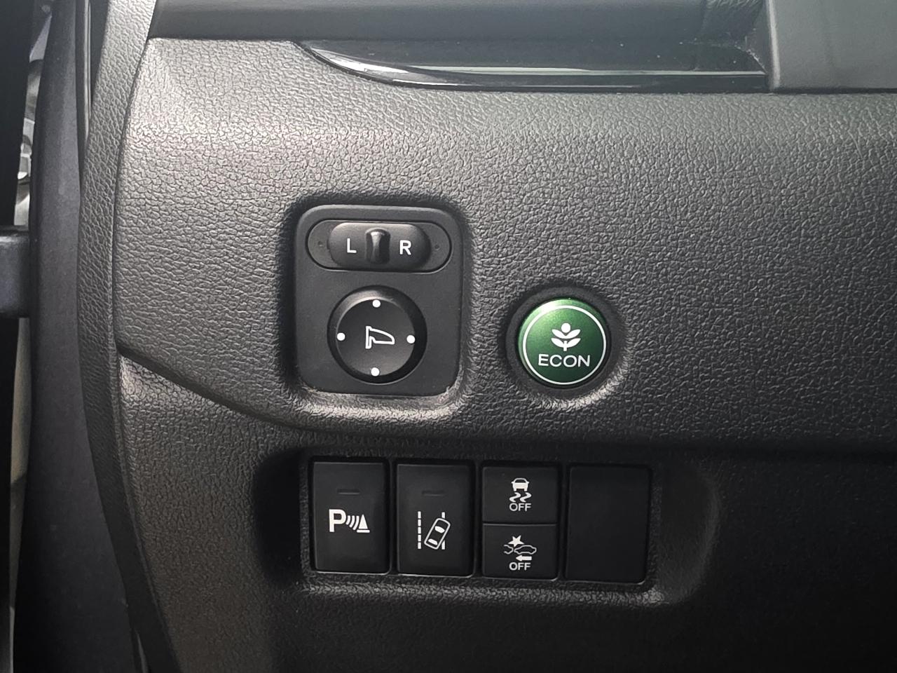 Honda Pilot 2WD 4dr Touring w/RES & Navi 2016