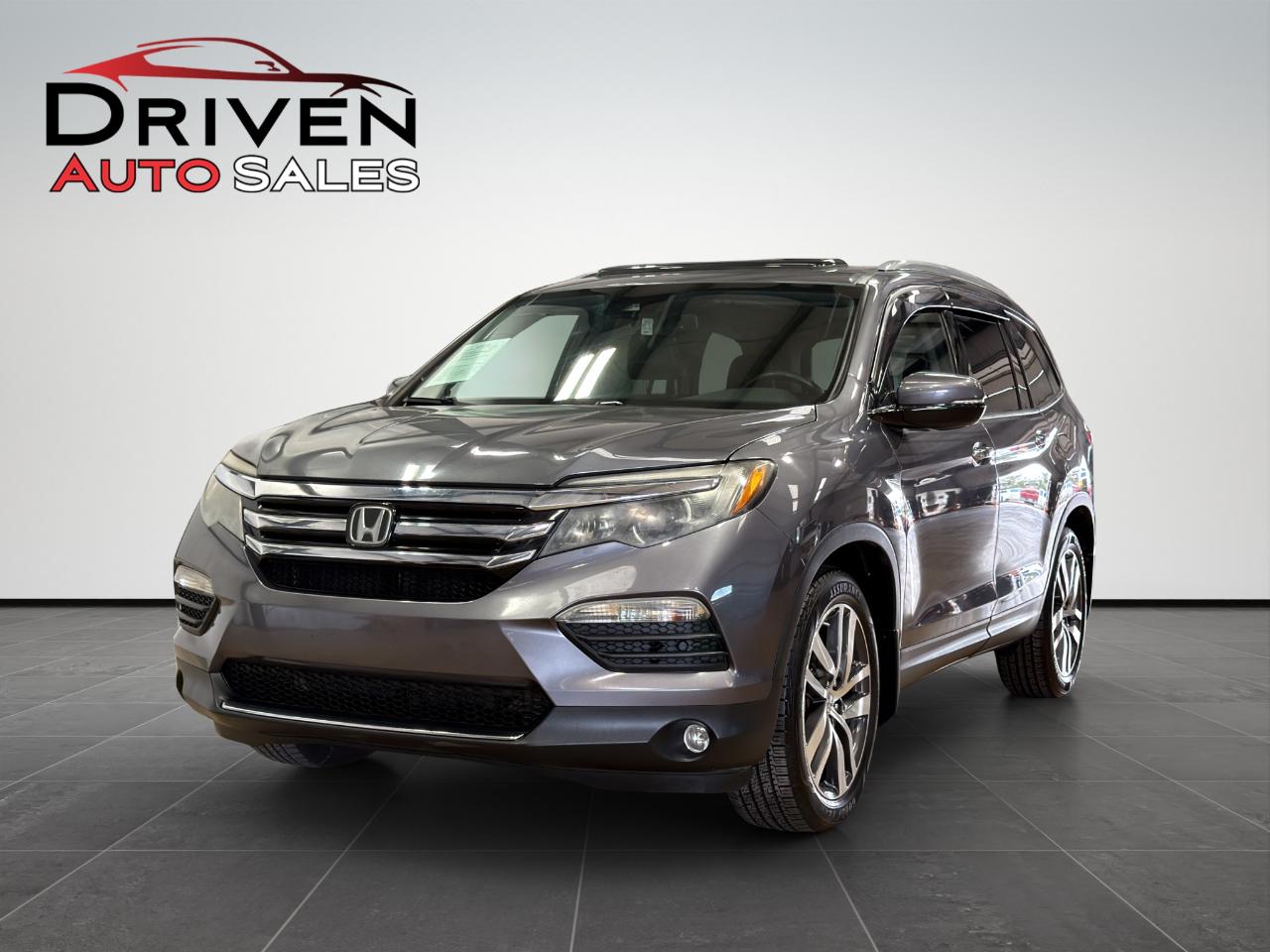 Honda Pilot 2WD 4dr Touring w/RES & Navi 2016