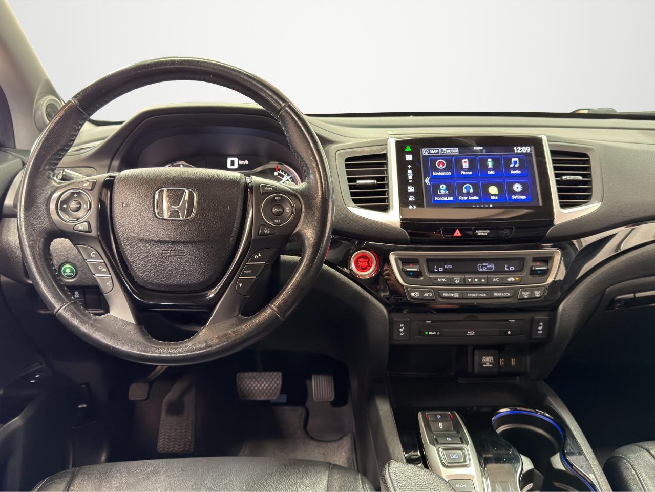 Honda Pilot 2WD 4dr Touring w/RES & Navi 2016