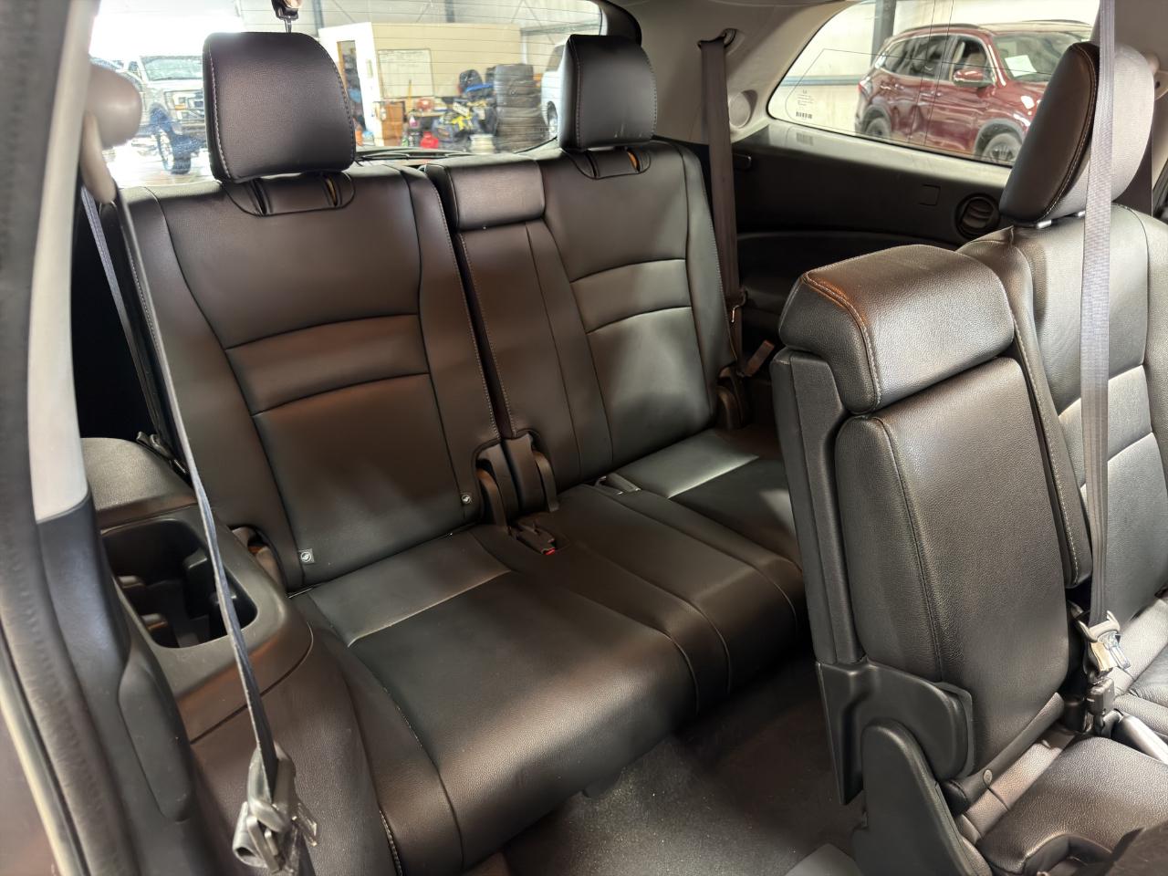 Honda Pilot 2WD 4dr Touring w/RES & Navi 2016