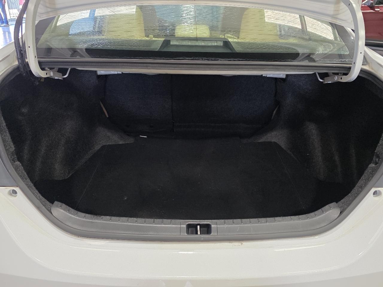 Toyota Corolla LE 4D Sedan 2017