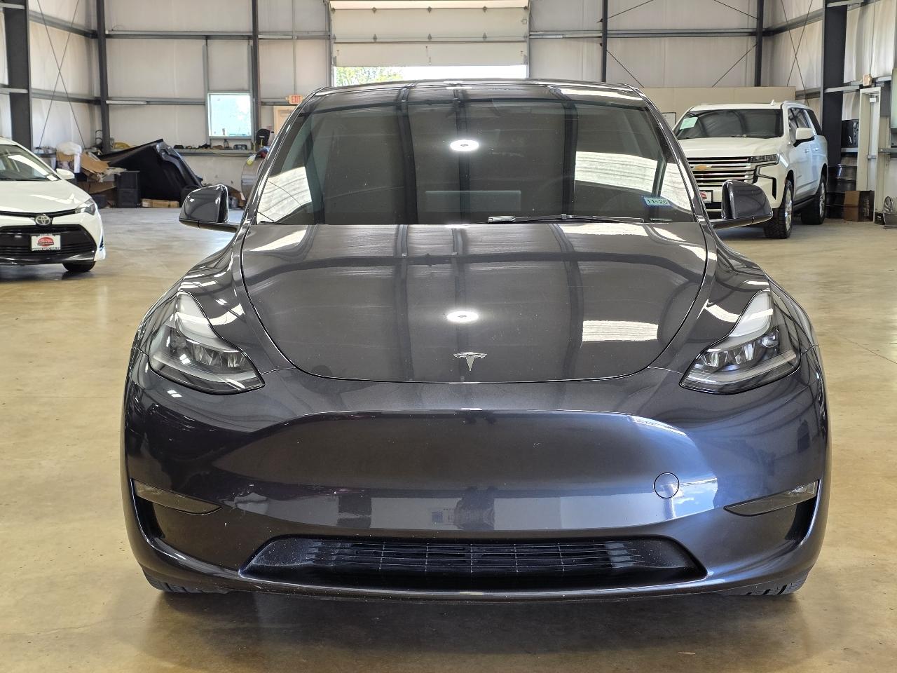 Tesla Model Y Long Range AWD *Ltd Avail* 2025