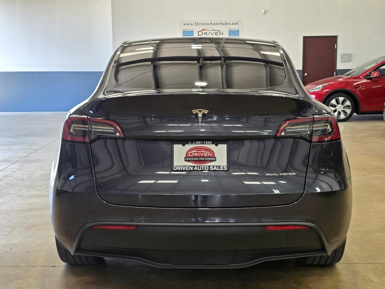 Tesla Model Y Long Range AWD *Ltd Avail* 2025