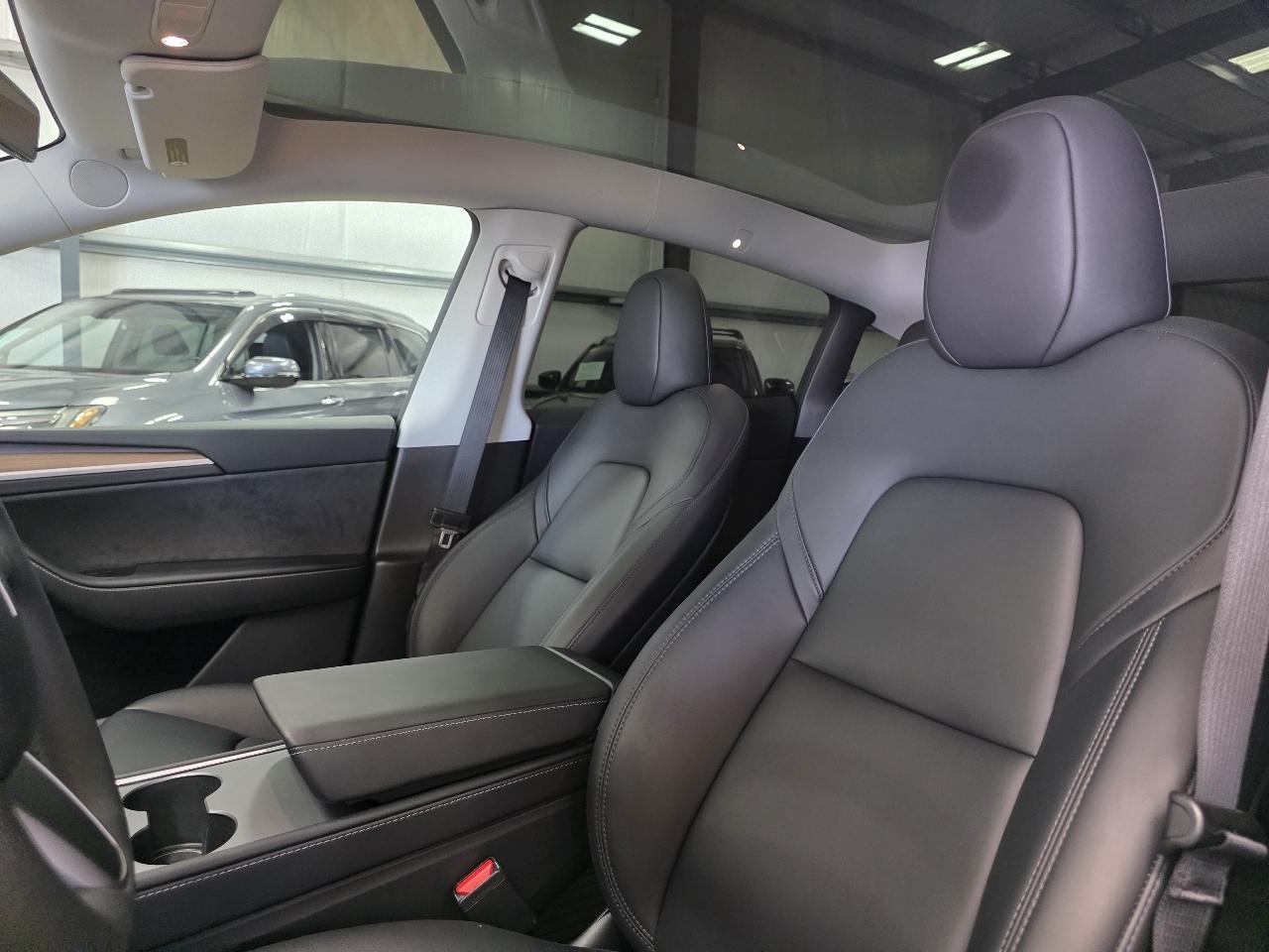 Tesla Model Y Long Range AWD *Ltd Avail* 2025
