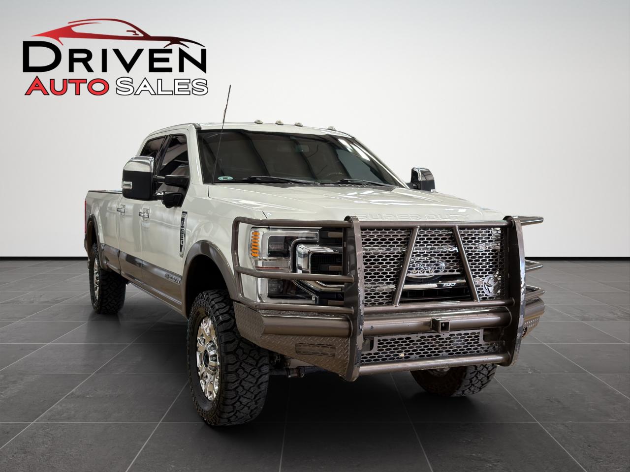 Ford Super Duty F-350 SRW King Ranch 4WD Crew Cab 8' Box 2022