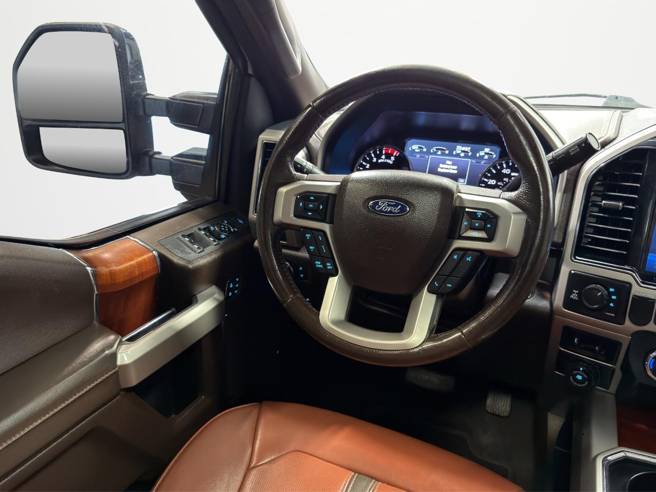 Ford Super Duty F-350 SRW King Ranch 4WD Crew Cab 8' Box 2022
