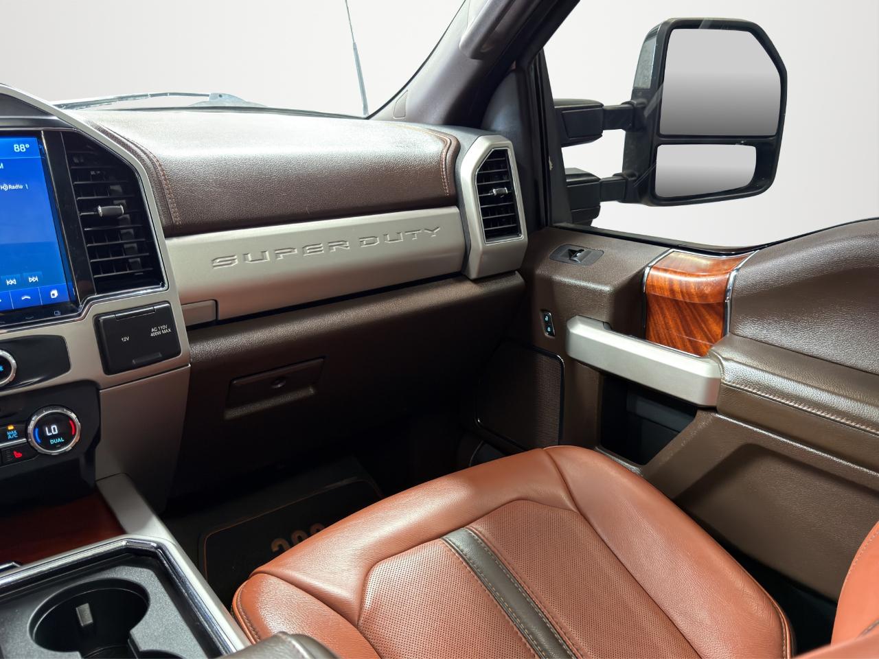 Ford Super Duty F-350 SRW King Ranch 4WD Crew Cab 8' Box 2022