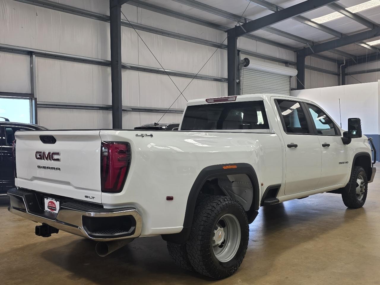 Chevrolet Silverado 3500HD 4WD Crew Cab 172" Work Truck 2024