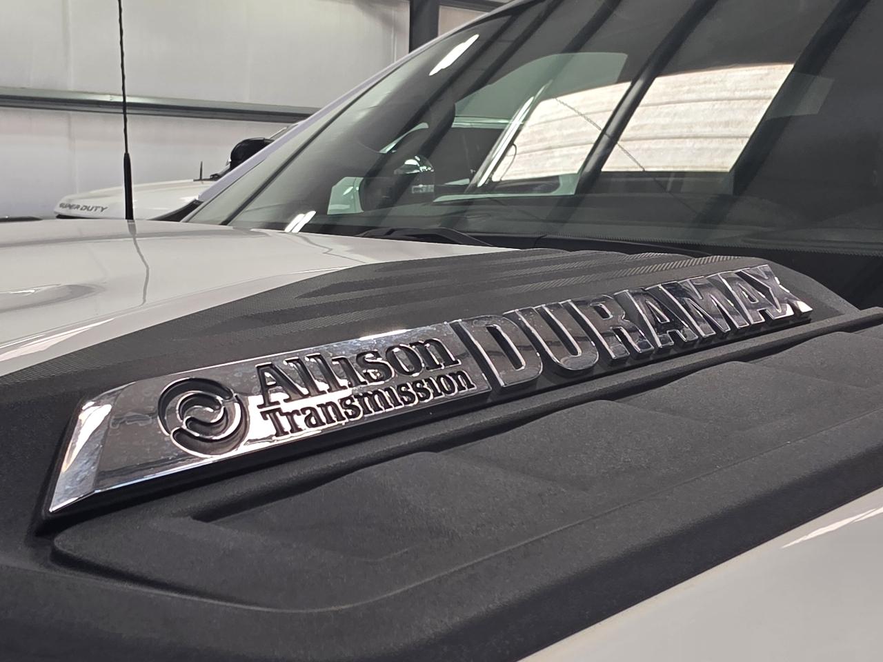 Chevrolet Silverado 3500HD 4WD Crew Cab 172" Work Truck 2024