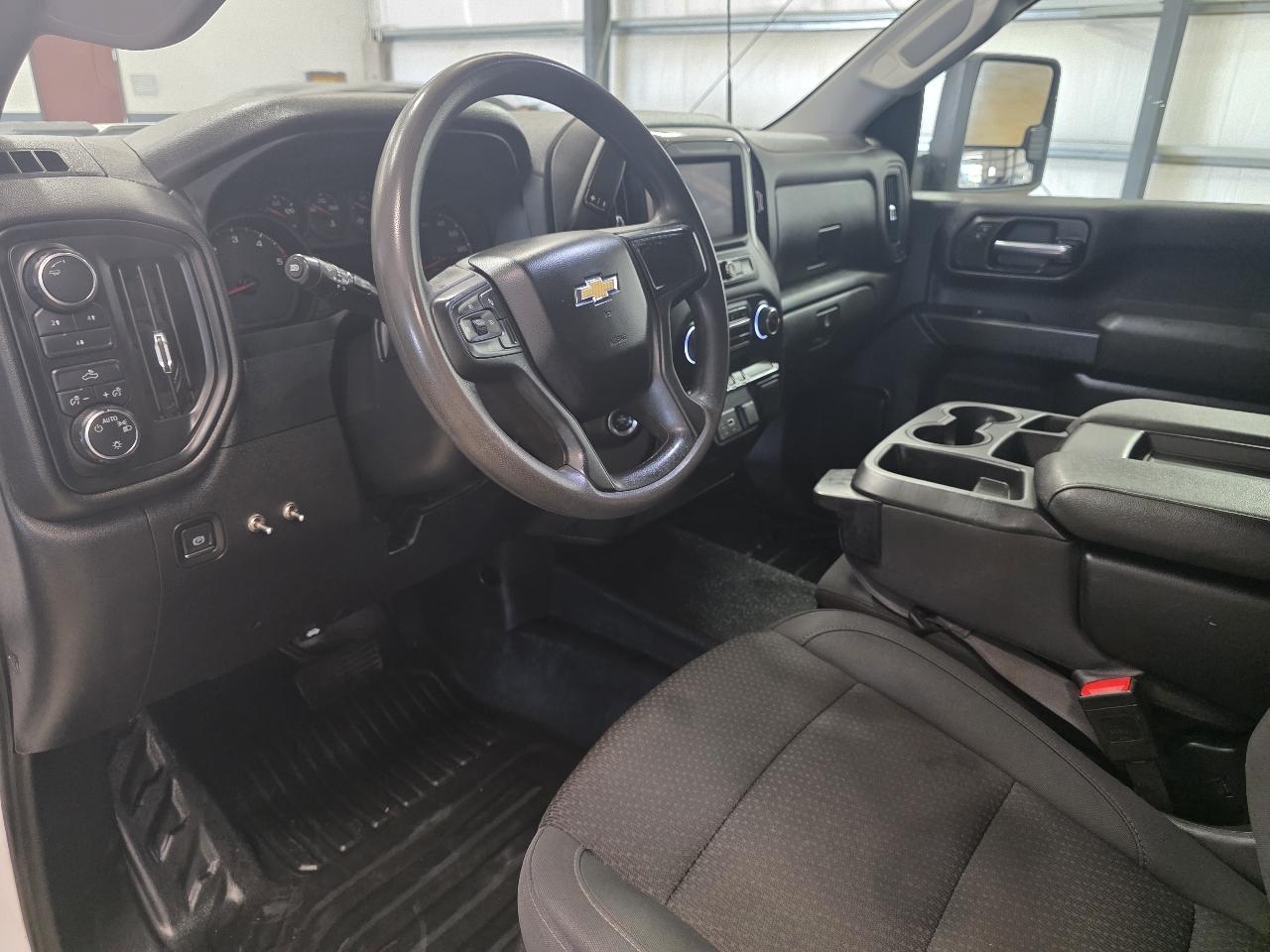 Chevrolet Silverado 3500HD 4WD Crew Cab 172" Work Truck 2024