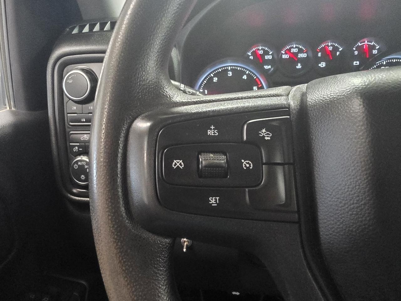 Chevrolet Silverado 3500HD 4WD Crew Cab 172" Work Truck 2024