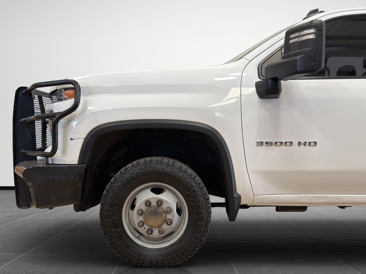 Chevrolet Silverado 3500HD 4WD Crew Cab 172" Work Truck 2024