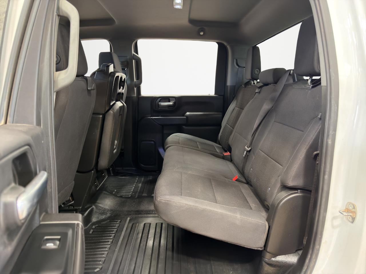 Chevrolet Silverado 3500HD 4WD Crew Cab 172" Work Truck 2024