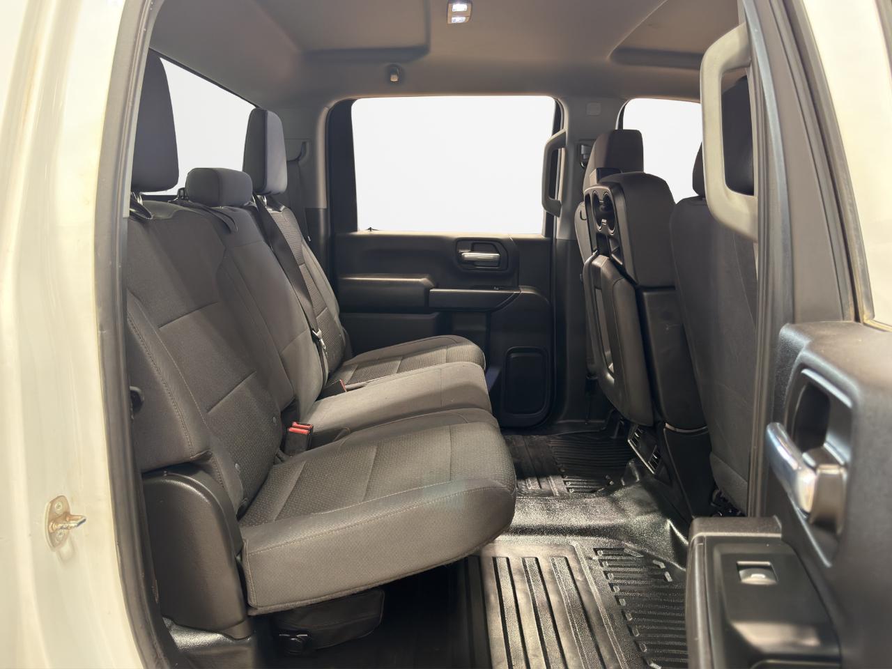 Chevrolet Silverado 3500HD 4WD Crew Cab 172" Work Truck 2024