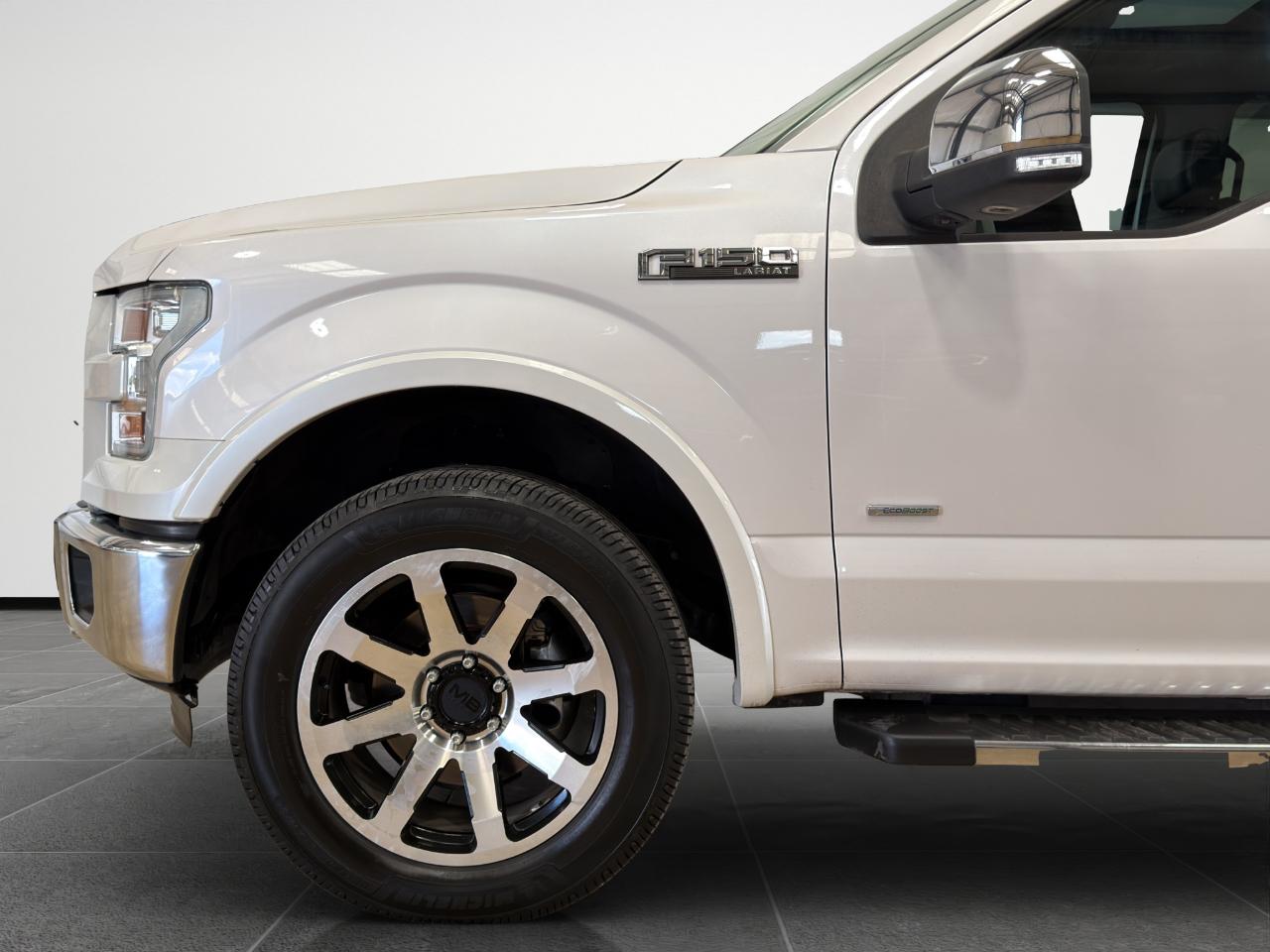 Ford F-150 4WD SuperCrew 145" Lariat 2016