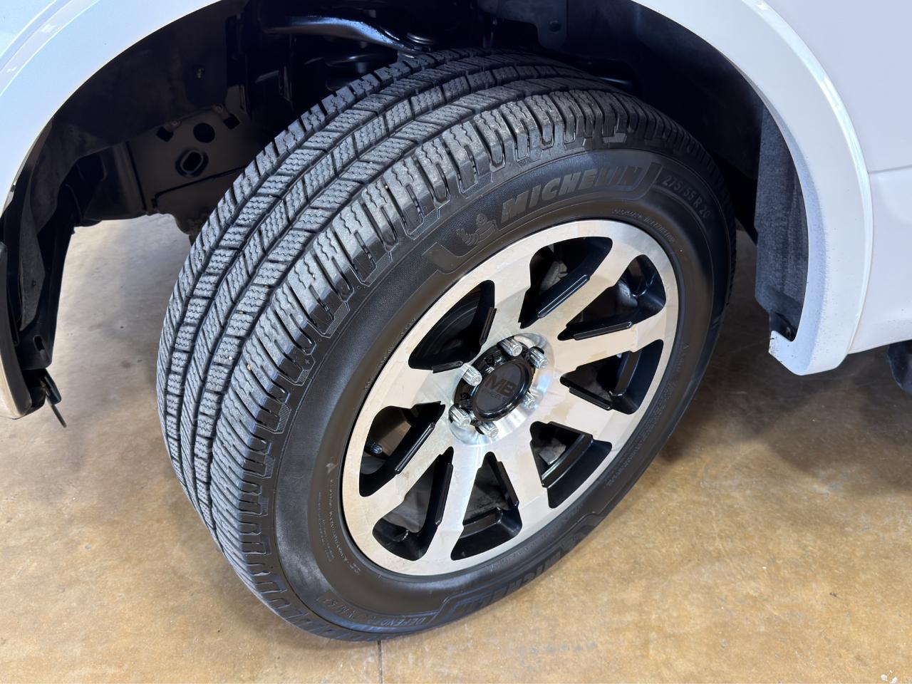 Ford F-150 4WD SuperCrew 145" Lariat 2016