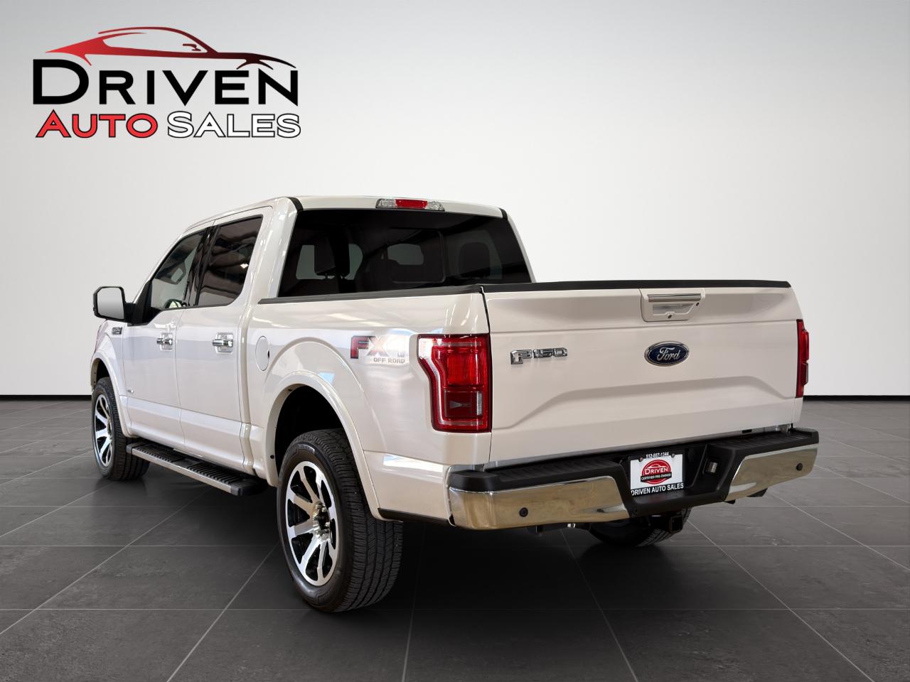 Ford F-150 4WD SuperCrew 145" Lariat 2016