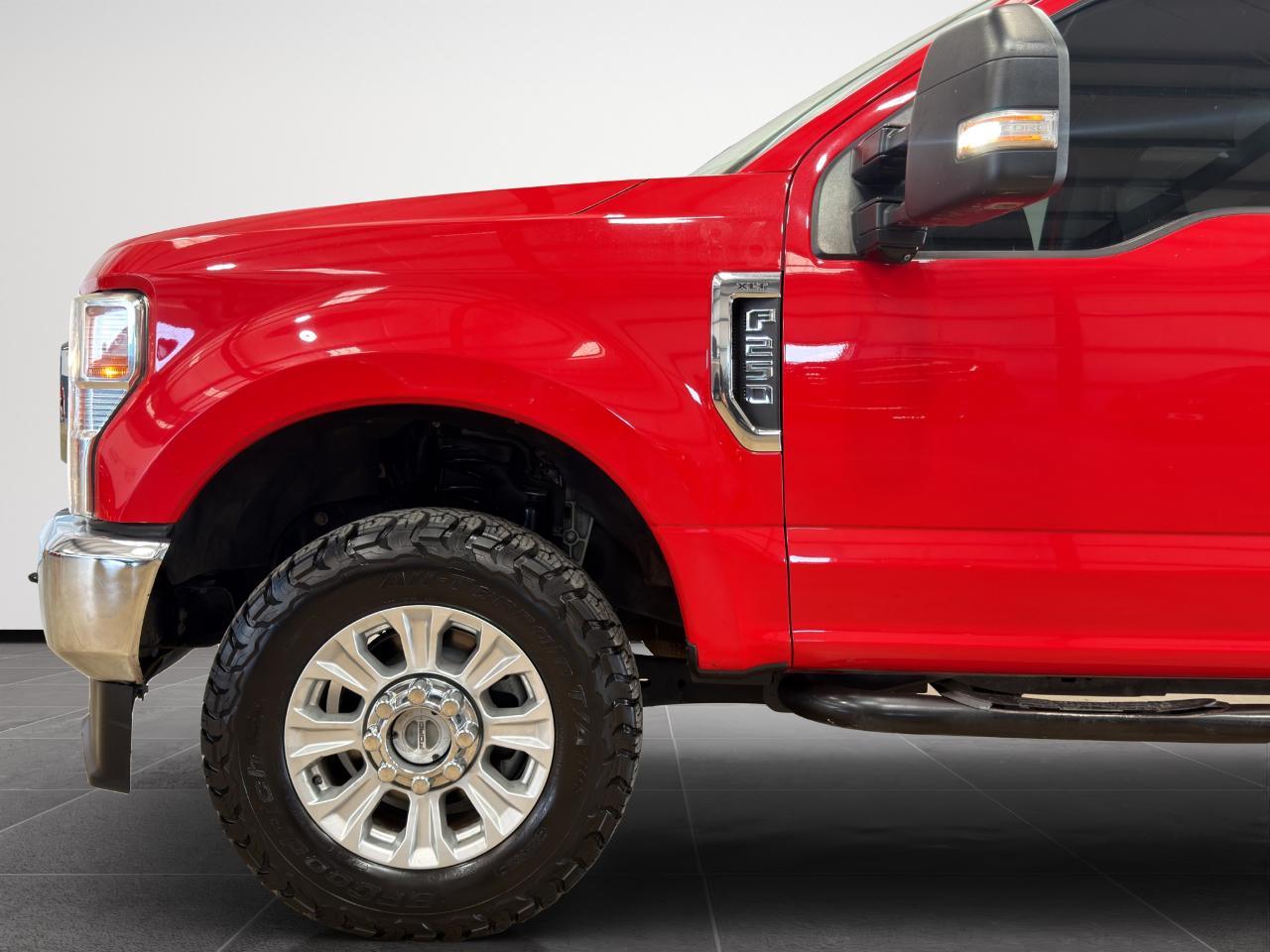 Ford Super Duty F-250 SRW XLT 4WD Crew Cab 8' Box 2021