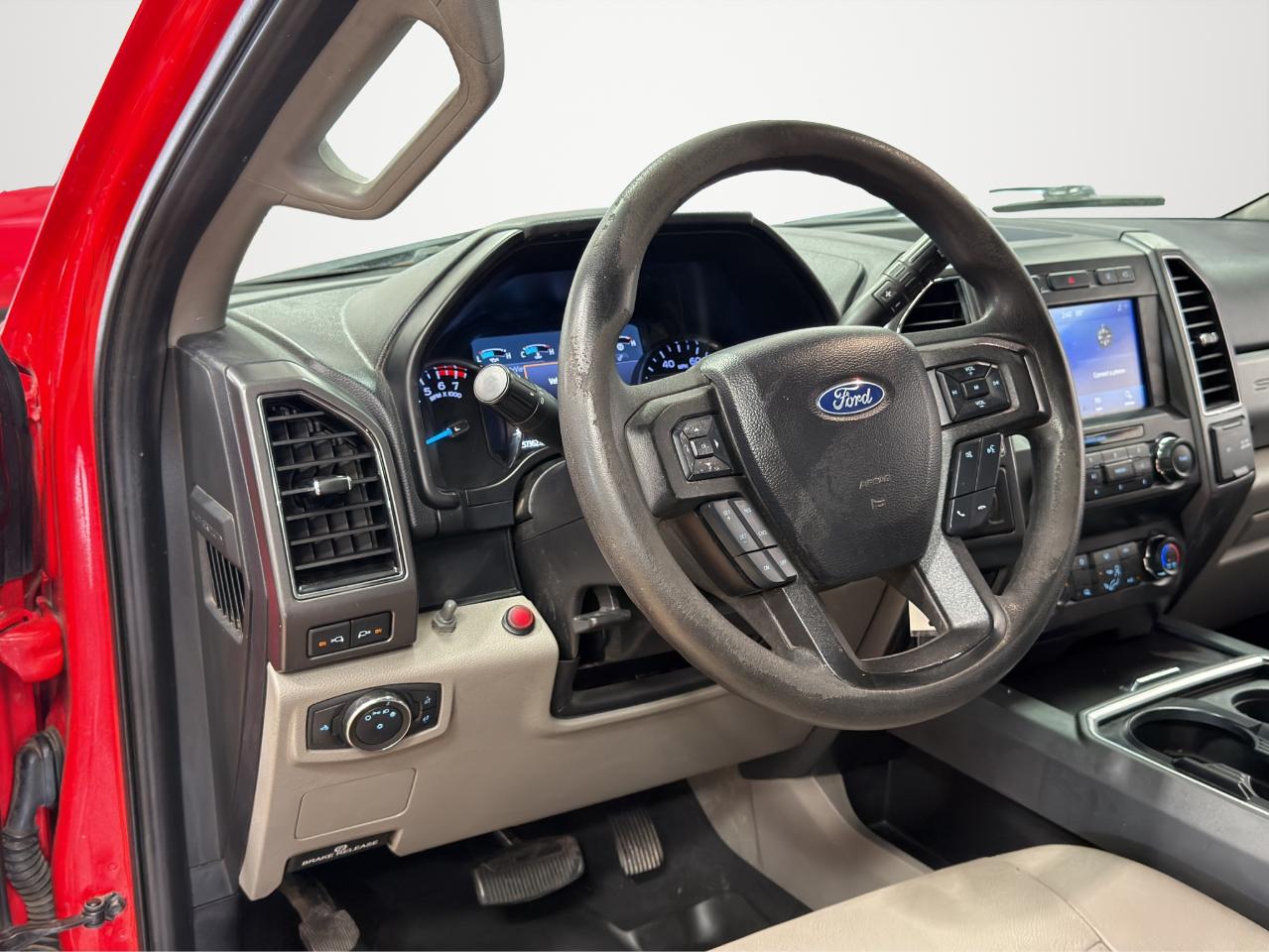 Ford Super Duty F-250 SRW XLT 4WD Crew Cab 8' Box 2021