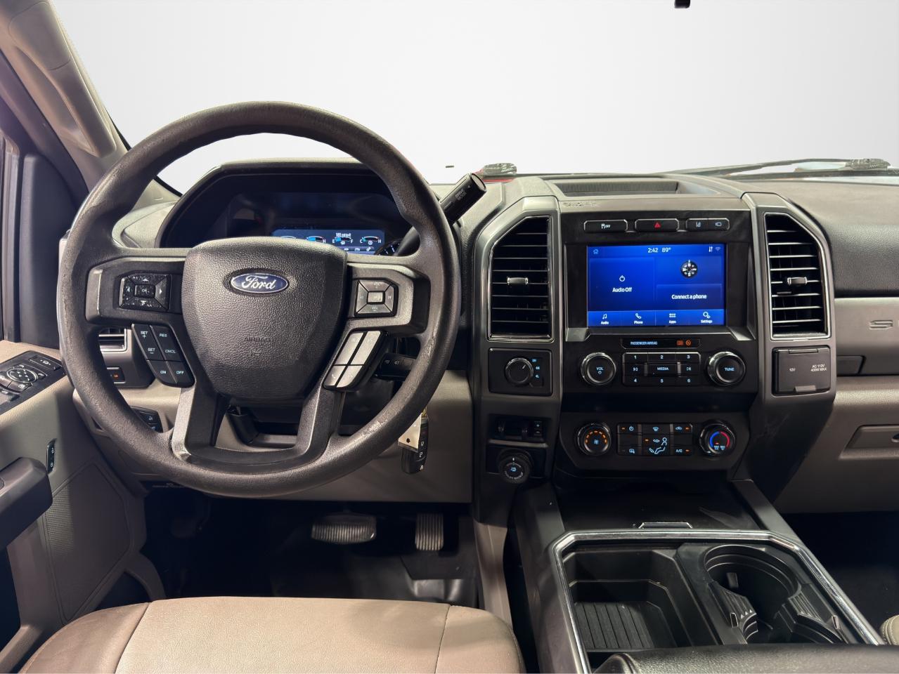Ford Super Duty F-250 SRW XLT 4WD Crew Cab 8' Box 2021