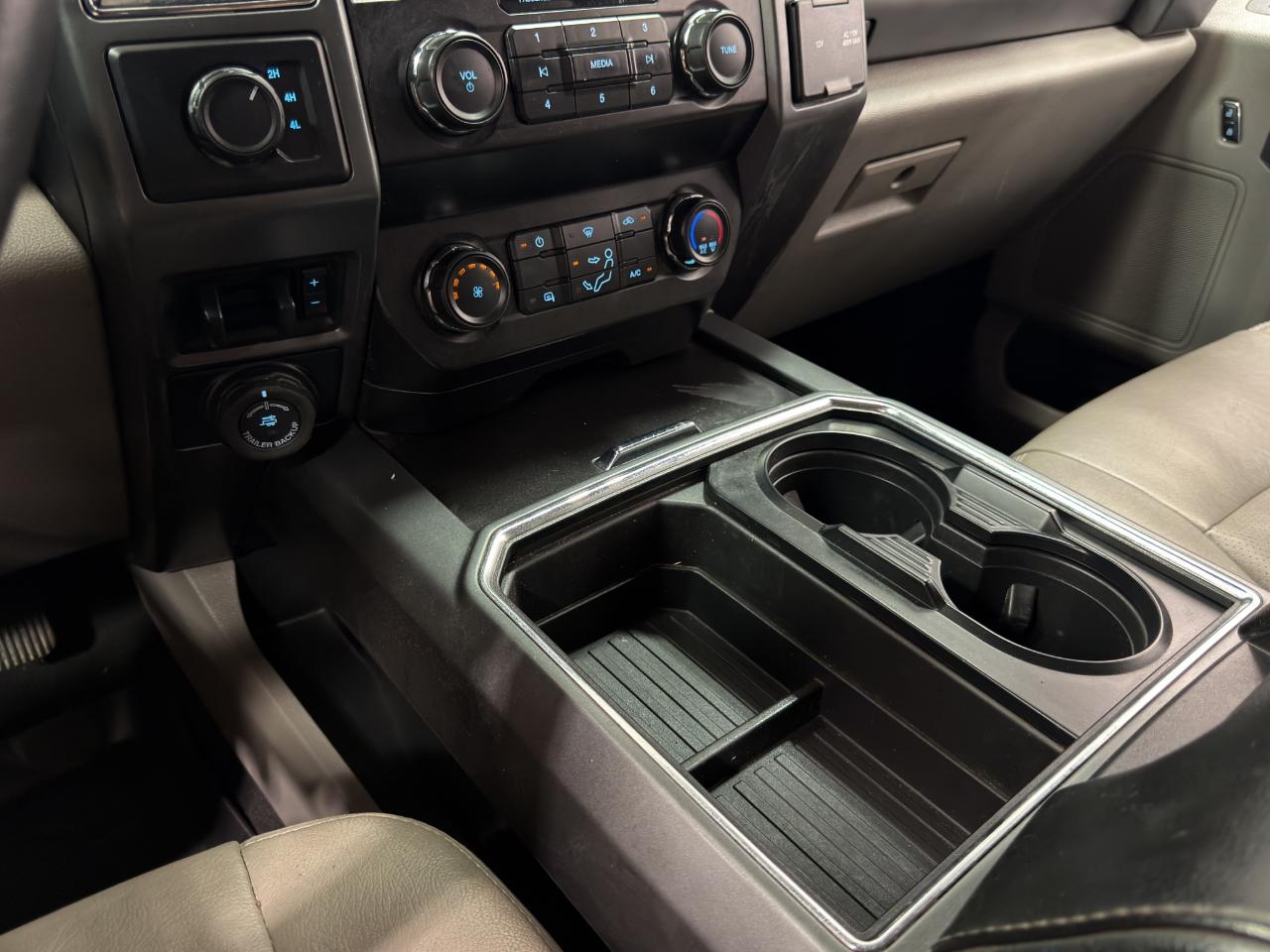 Ford Super Duty F-250 SRW XLT 4WD Crew Cab 8' Box 2021