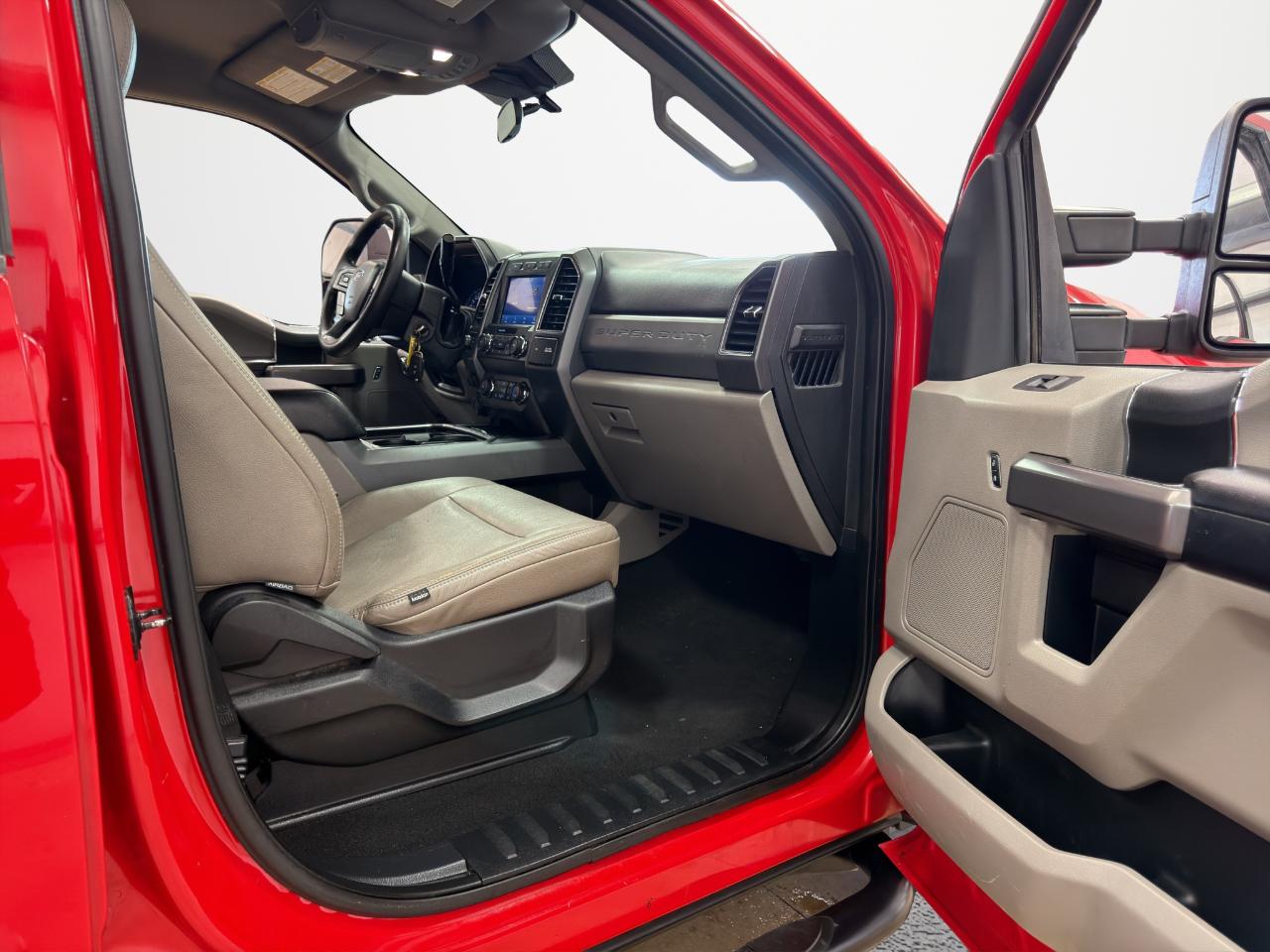 Ford Super Duty F-250 SRW XLT 4WD Crew Cab 8' Box 2021