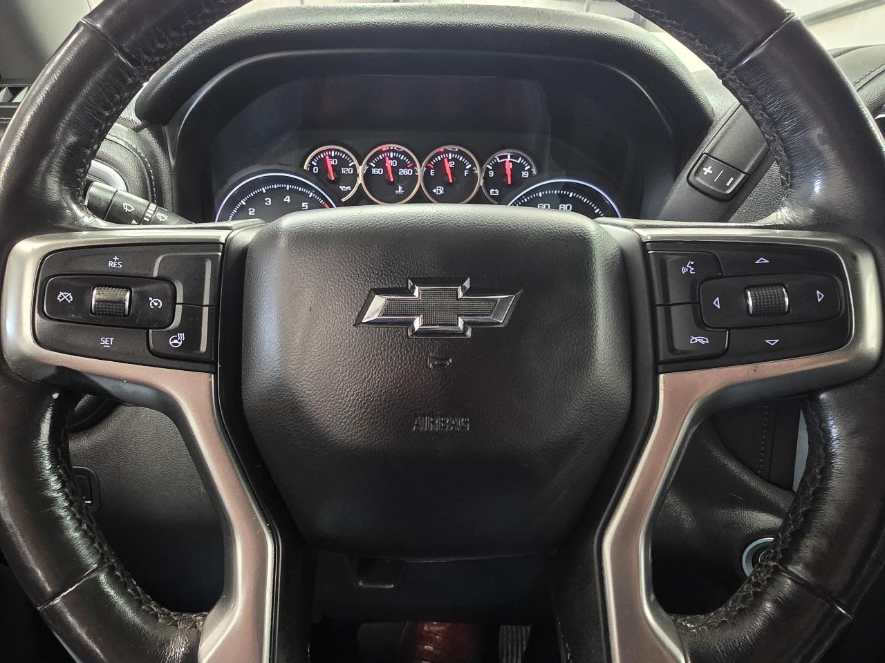 Chevrolet Silverado 1500 4WD Crew Cab 147" RST 2020