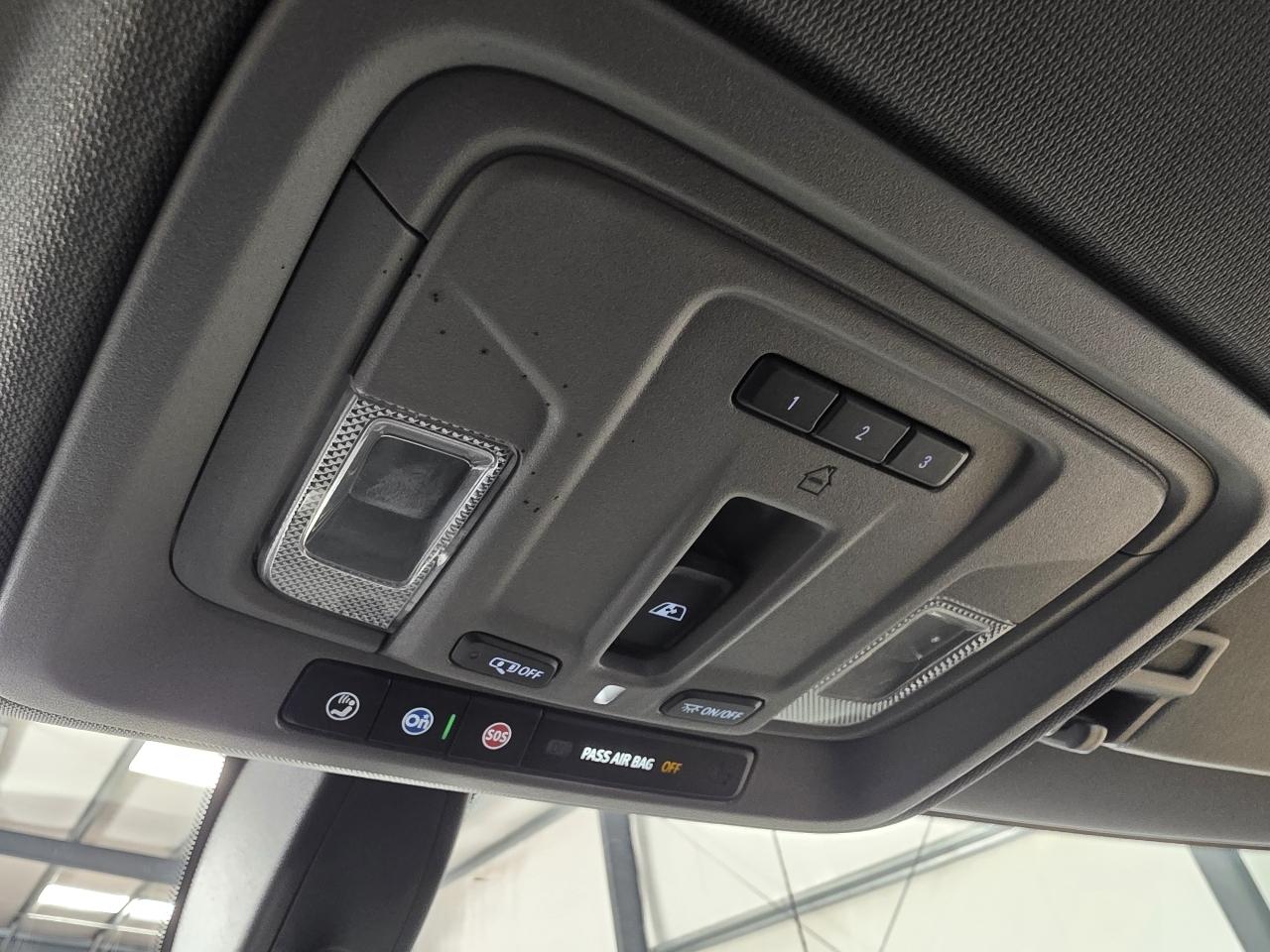 Chevrolet Silverado 1500 4WD Crew Cab 147" RST 2020