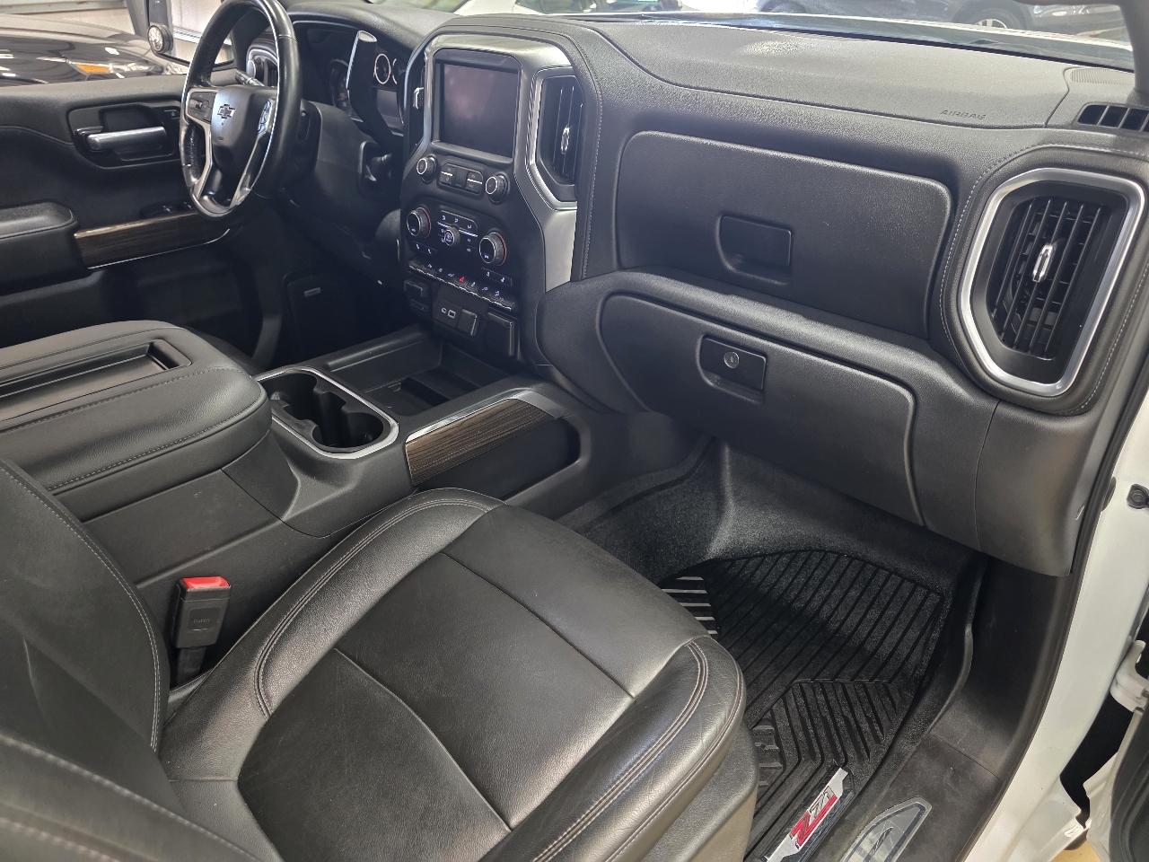 Chevrolet Silverado 1500 4WD Crew Cab 147" RST 2020