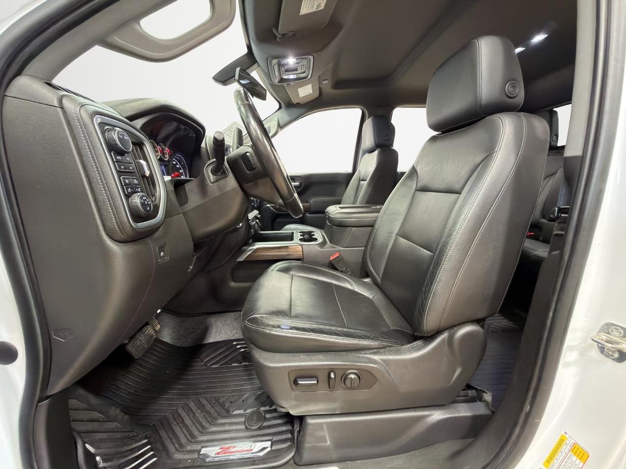 Chevrolet Silverado 1500 4WD Crew Cab 147" RST 2020
