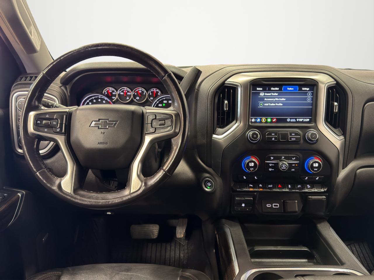 Chevrolet Silverado 1500 4WD Crew Cab 147" RST 2020