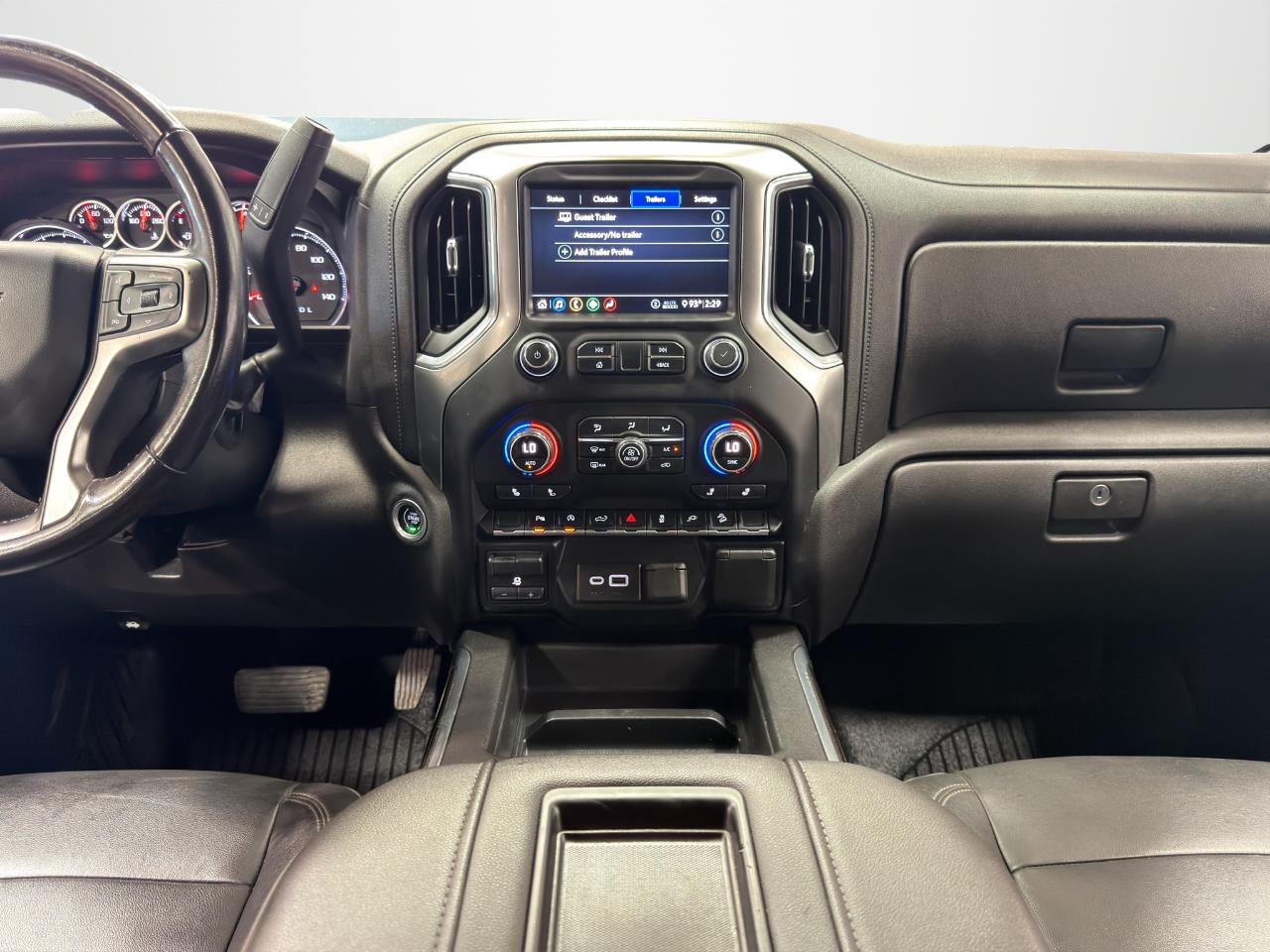 Chevrolet Silverado 1500 4WD Crew Cab 147" RST 2020