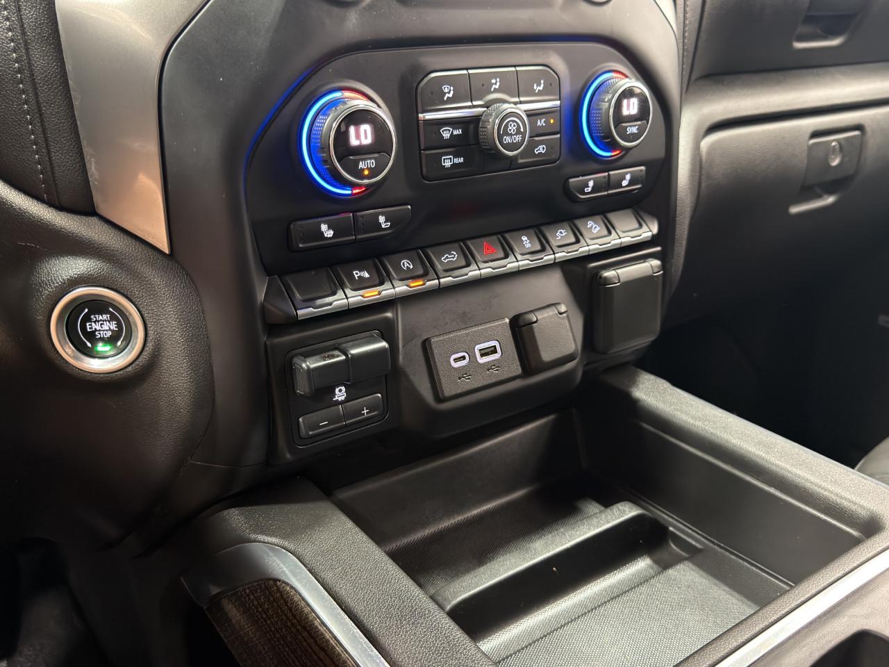 Chevrolet Silverado 1500 4WD Crew Cab 147" RST 2020