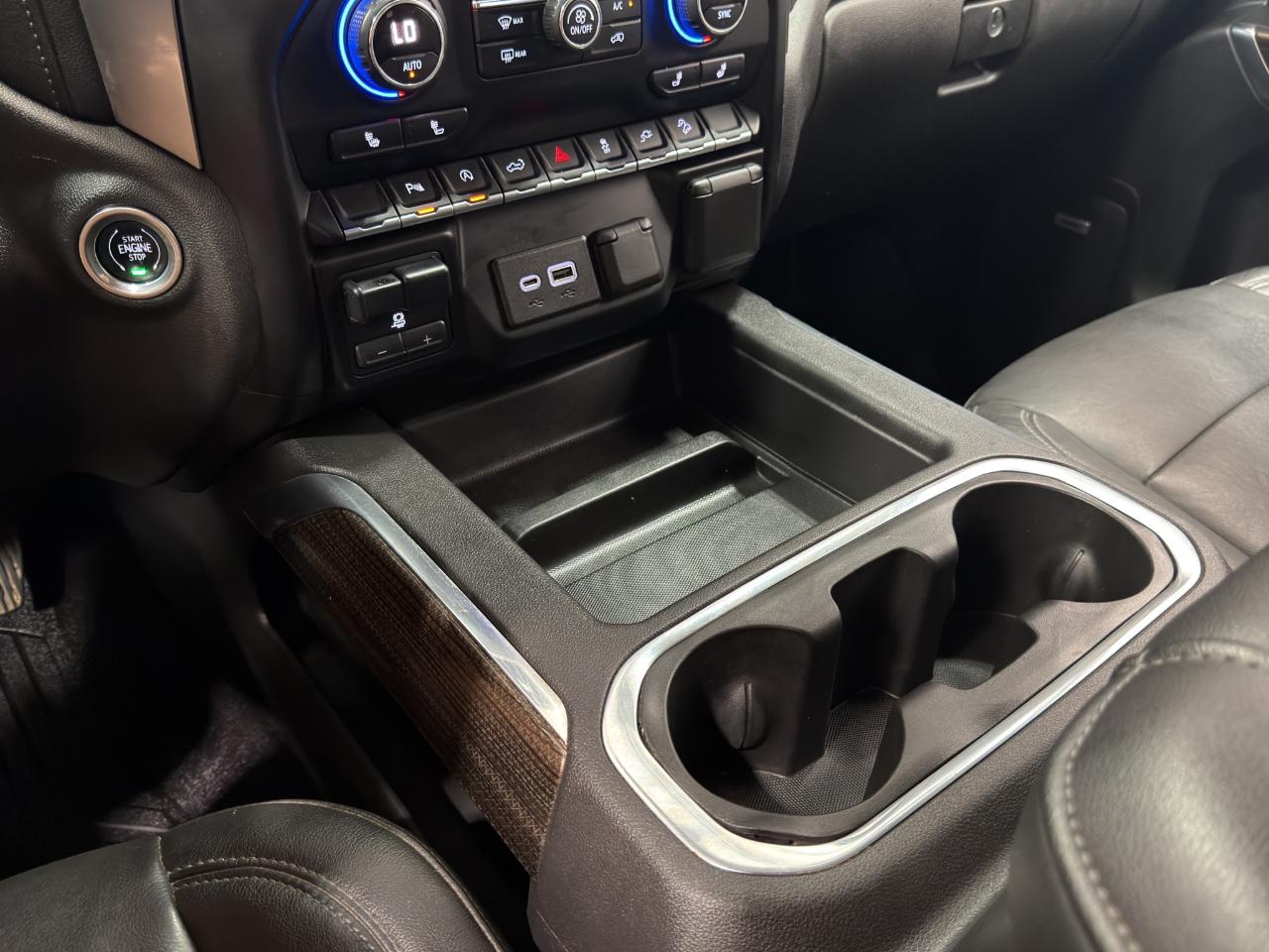 Chevrolet Silverado 1500 4WD Crew Cab 147" RST 2020