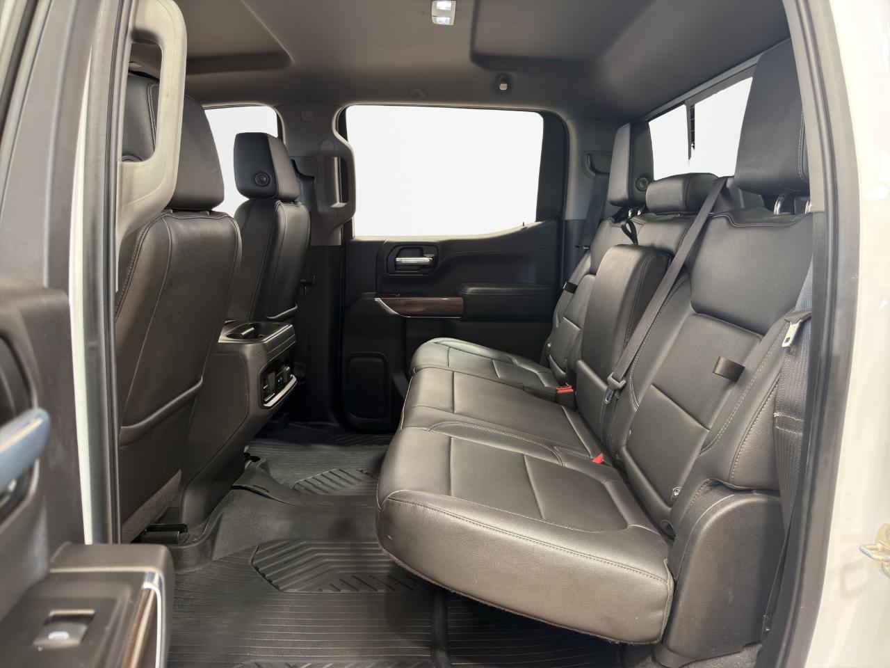 Chevrolet Silverado 1500 4WD Crew Cab 147" RST 2020
