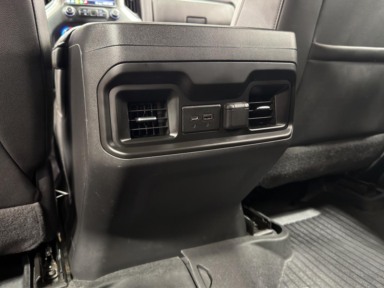 Chevrolet Silverado 1500 4WD Crew Cab 147" RST 2020