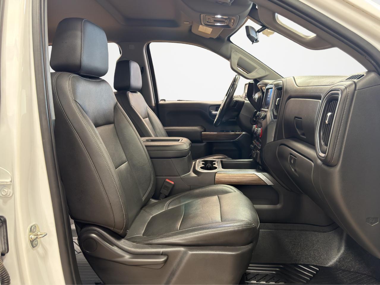 Chevrolet Silverado 1500 4WD Crew Cab 147" RST 2020