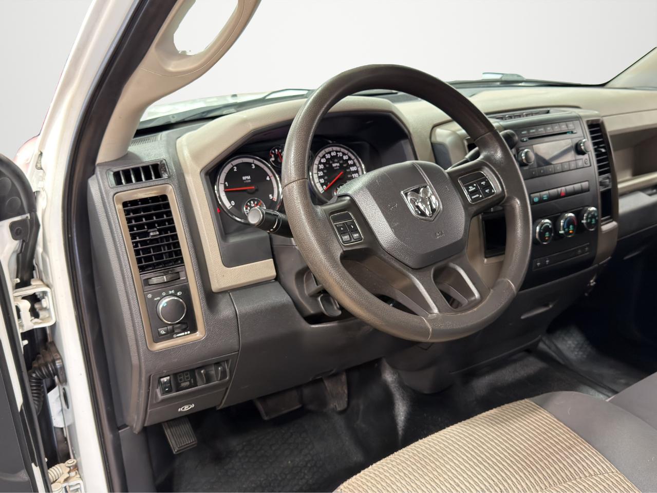 RAM 3500 2WD Crew Cab 172" WB 60" CA ST 2012