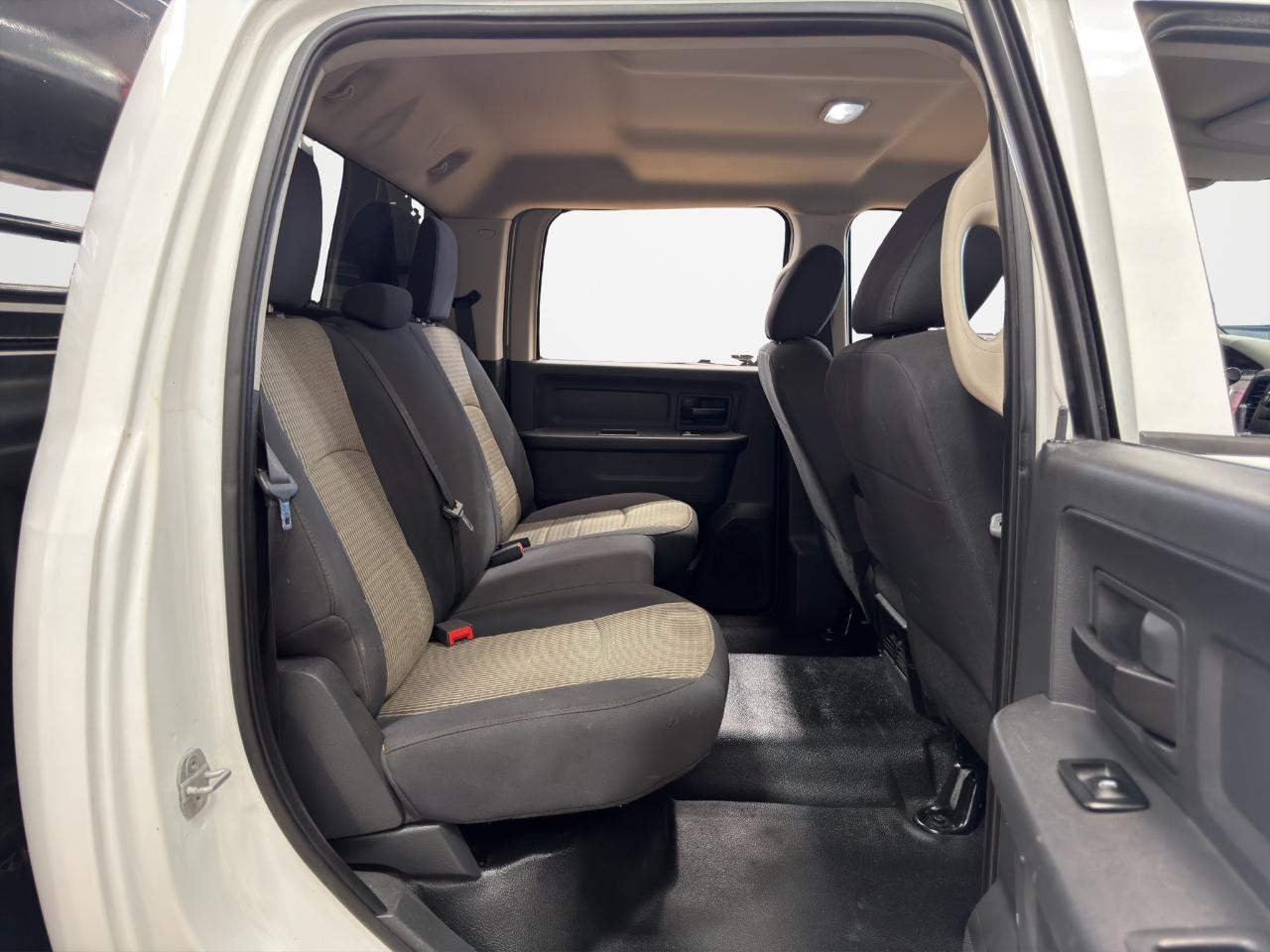 RAM 3500 2WD Crew Cab 172" WB 60" CA ST 2012