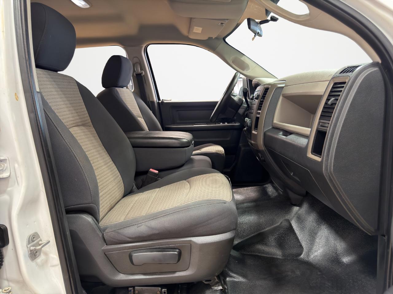 RAM 3500 2WD Crew Cab 172" WB 60" CA ST 2012