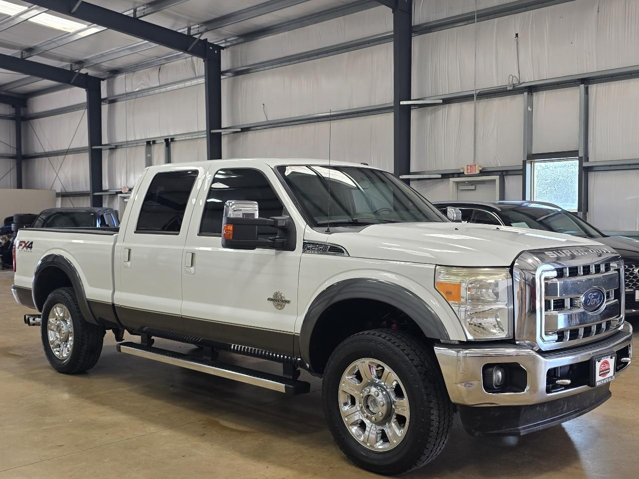 Ford Super Duty F-250 SRW Lariat 4WD Crew Cab 6.75' Box 2015