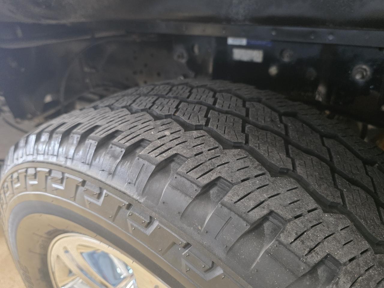 Ford Super Duty F-250 SRW Lariat 4WD Crew Cab 6.75' Box 2015