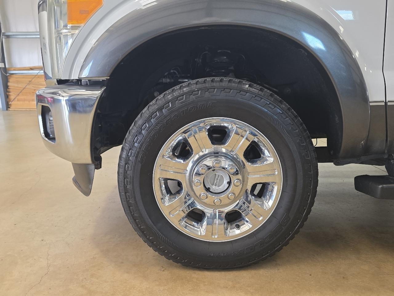 Ford Super Duty F-250 SRW Lariat 4WD Crew Cab 6.75' Box 2015