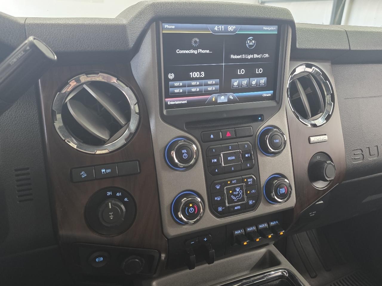 Ford Super Duty F-250 SRW Lariat 4WD Crew Cab 6.75' Box 2015