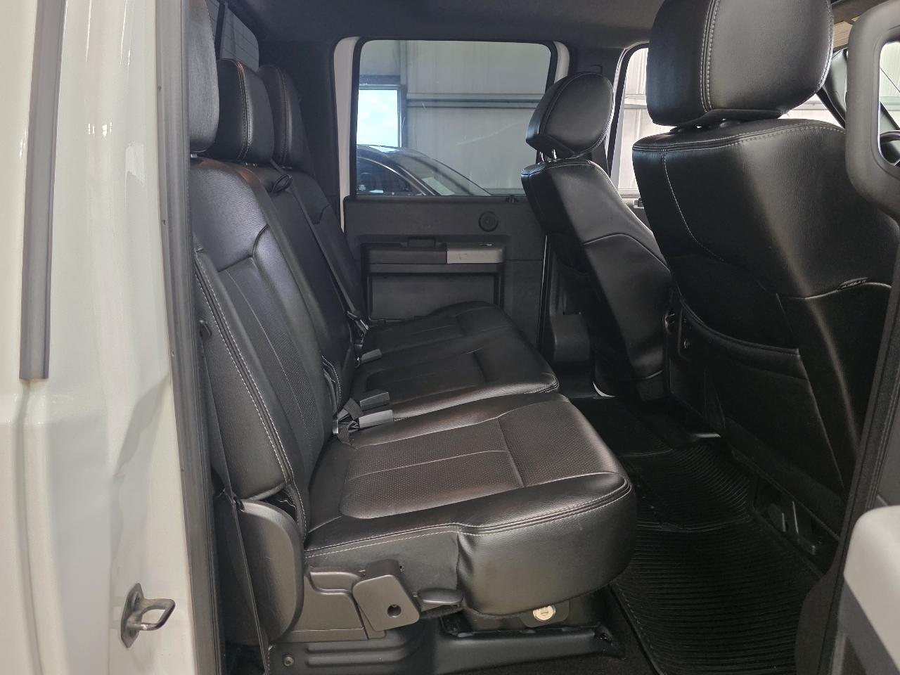 Ford Super Duty F-250 SRW Lariat 4WD Crew Cab 6.75' Box 2015