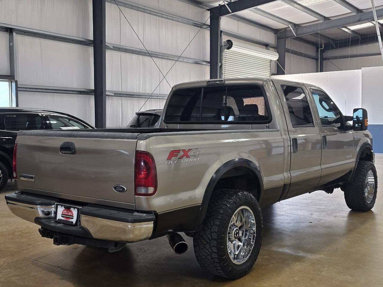 Ford Super Duty F-250 4WD Crew Cab 156" Lariat 2007