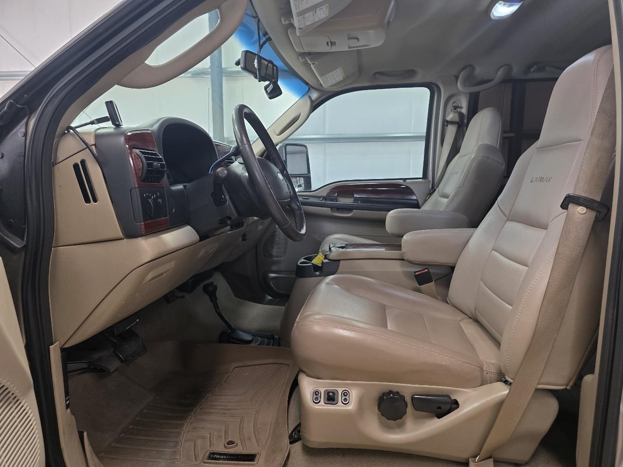 Ford Super Duty F-250 4WD Crew Cab 156" Lariat 2007