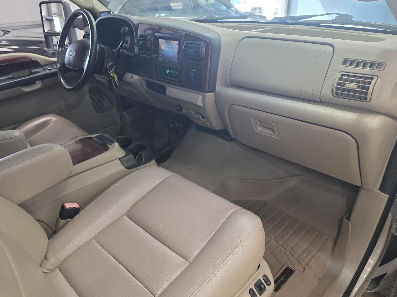 Ford Super Duty F-250 4WD Crew Cab 156" Lariat 2007