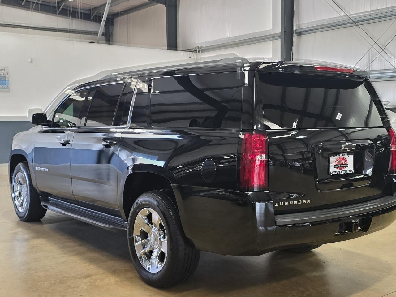 Chevrolet Suburban 2WD 4dr LS 2020