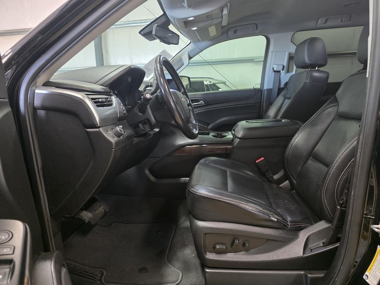 Chevrolet Suburban 2WD 4dr LS 2020